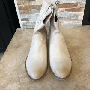 Brand new Crown Vintage leather boots